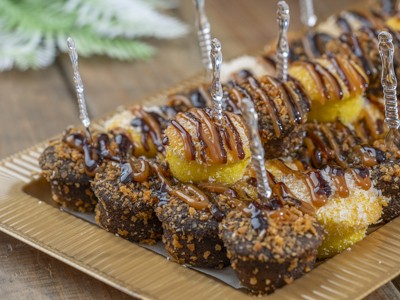 RICH CARAMEL CAKE BITES