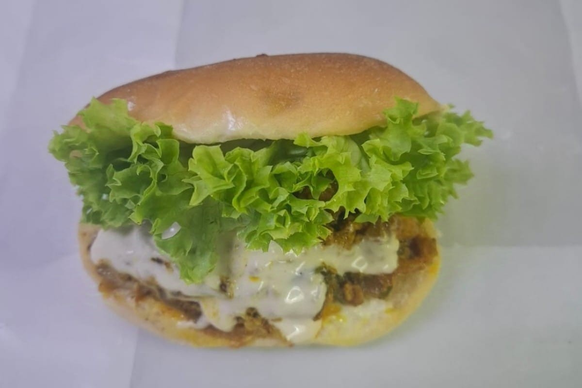 CHICKEN FAHITA SANDWICH